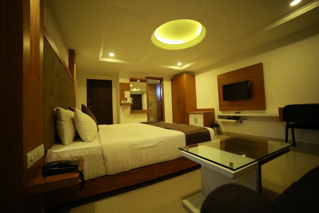 Qik Stay @ S.K. Continental ไมซอร์ ภายนอก รูปภาพ